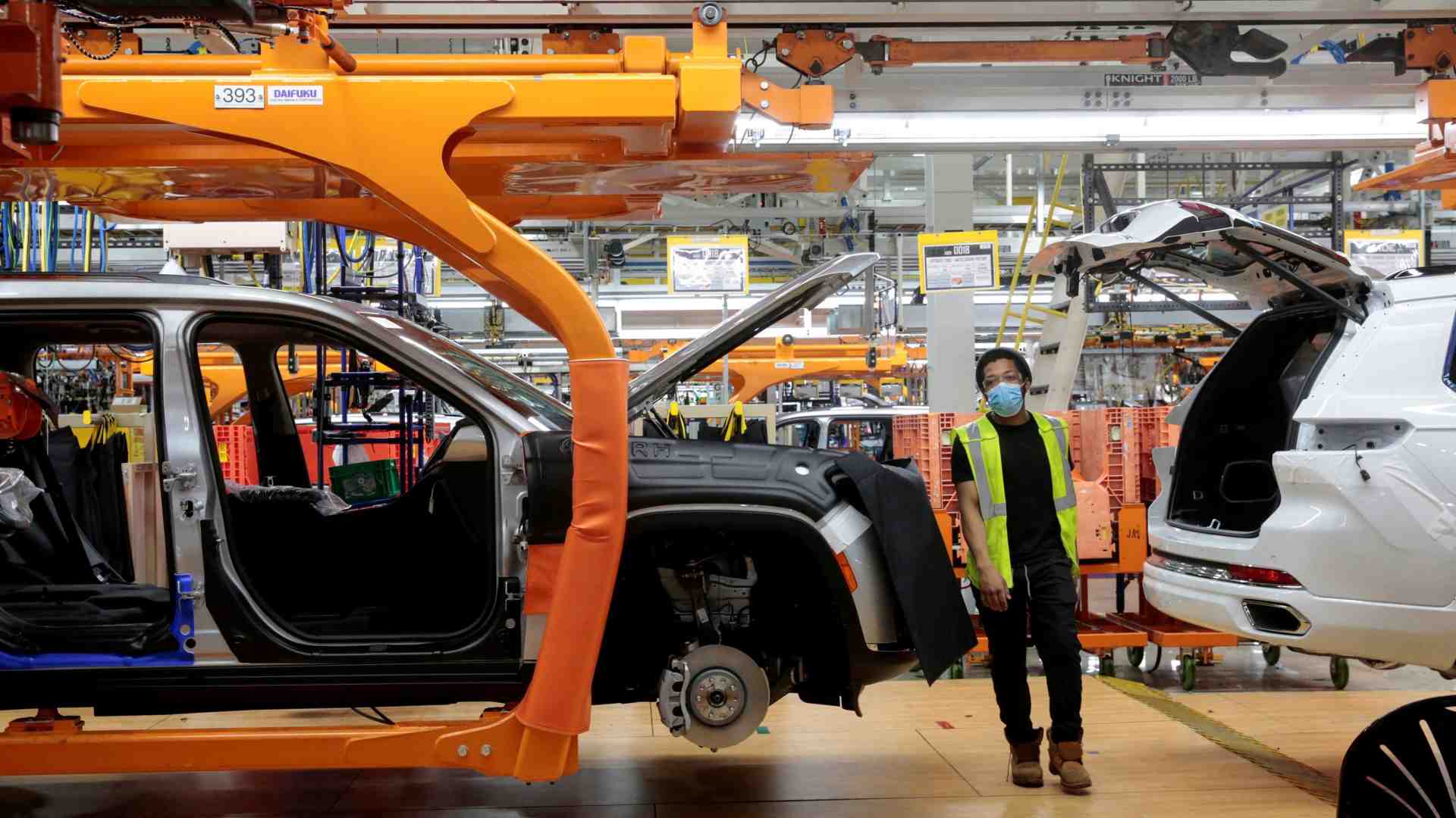 Immagine di Produzione al palo e lavoro a rischio: l'auto sciopera il 18 ottobre