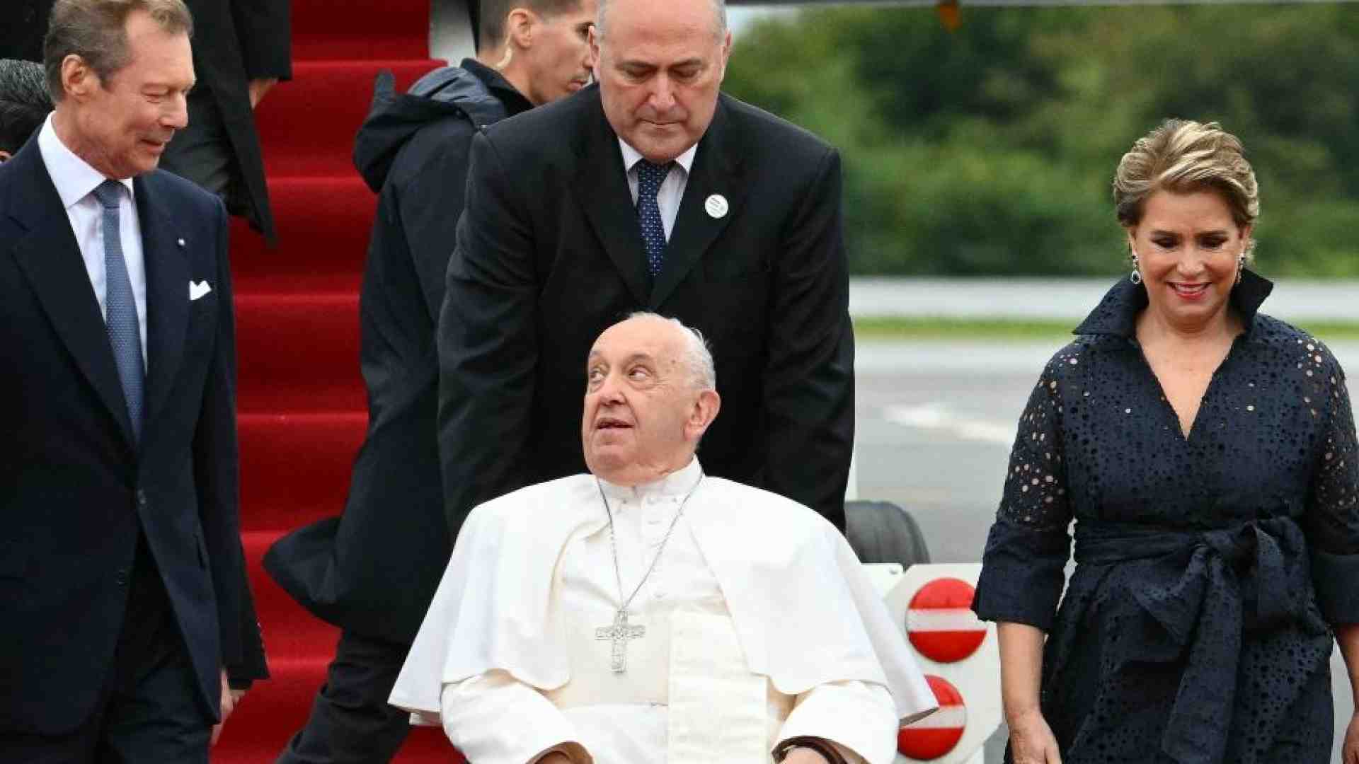 Immagine di Il Papa in Lussemburgo: la ricchezza è responsabilità. Basta inutili stragi