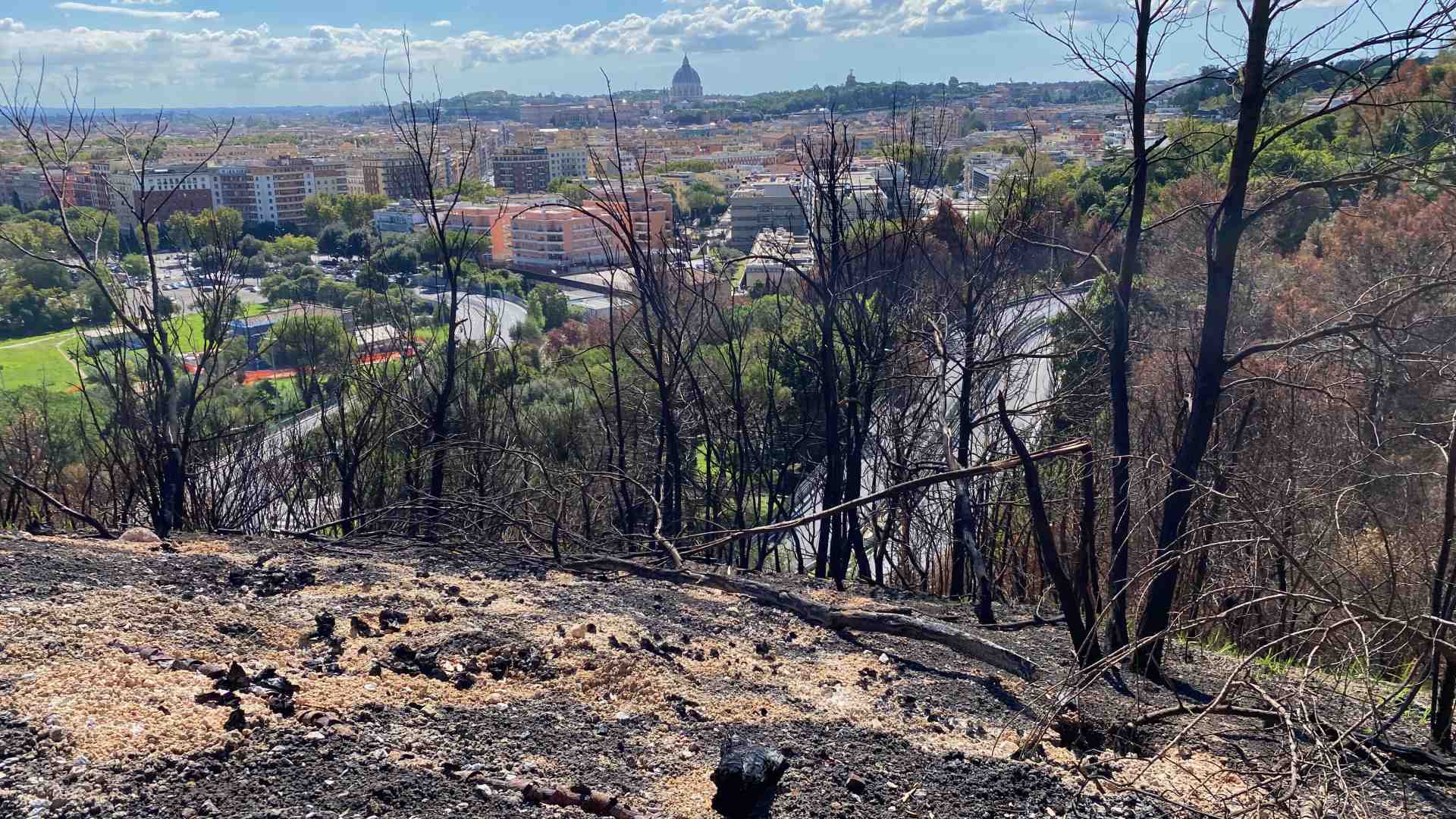 Immagine di Dall’incendio di Monte Mario agli insediamenti abusivi a Termini. A volte il degrado è anche insicurezza