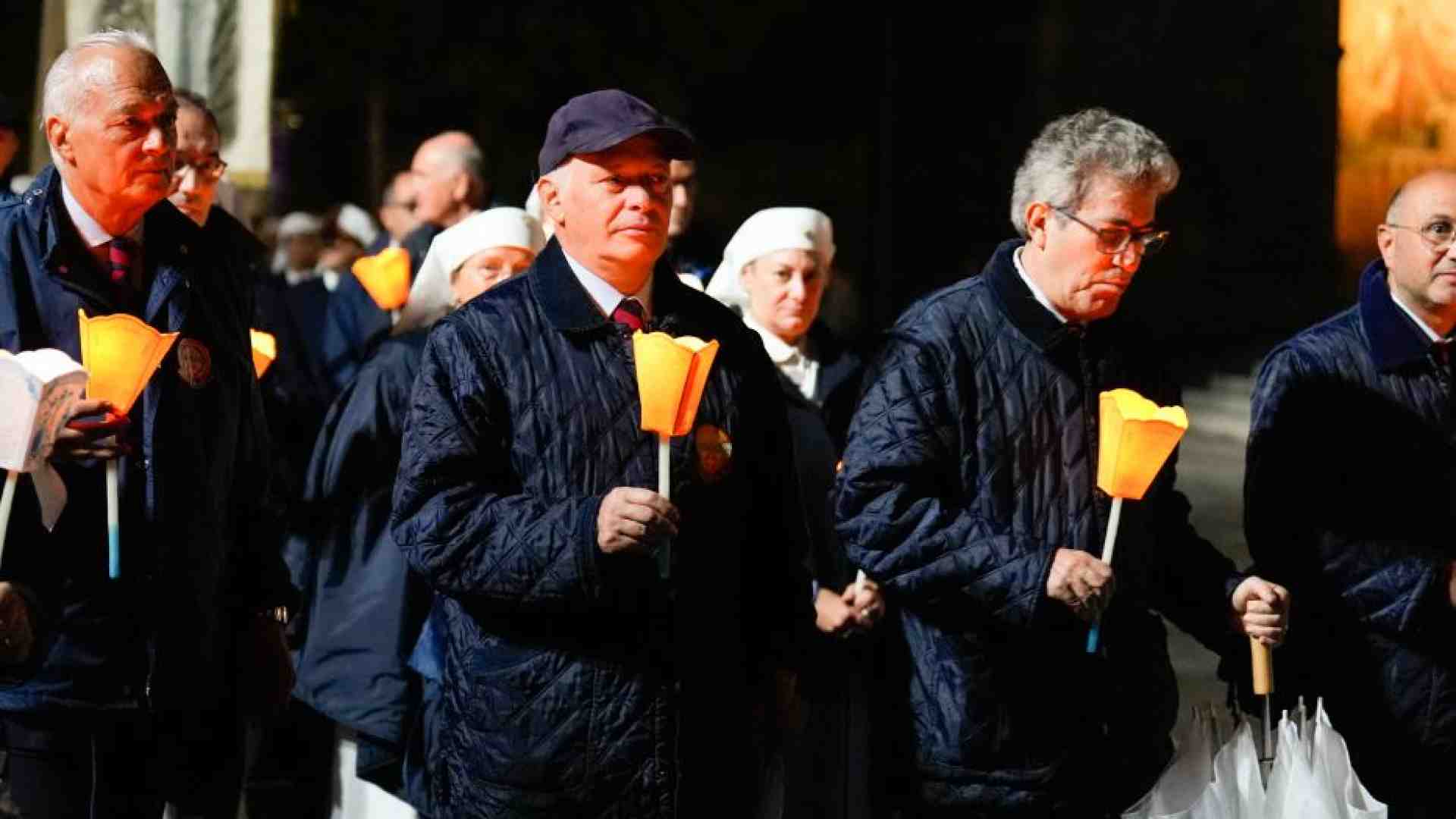 Immagine di «A Lourdes con noi le malattie dell’anima. E una teca piena di preghiere»