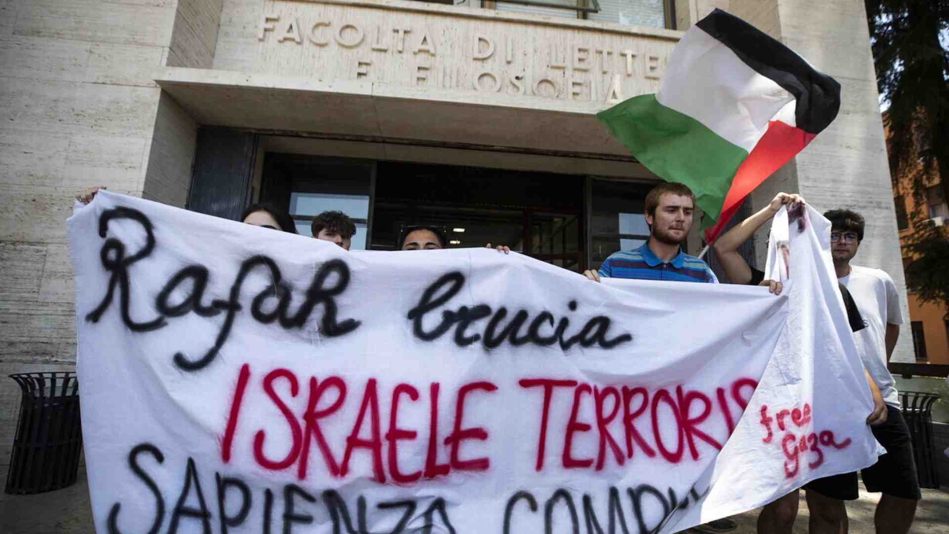 Immagine di Il caso dell'ex terrorista palestinese invitata alla Sapienza. Picierno (Pd): "Un affronto alla storia di Roma"