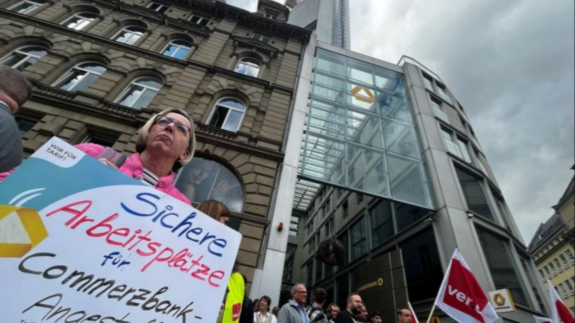 Immagine di UniCredit "studia" Commerzbank: si parla di nozze