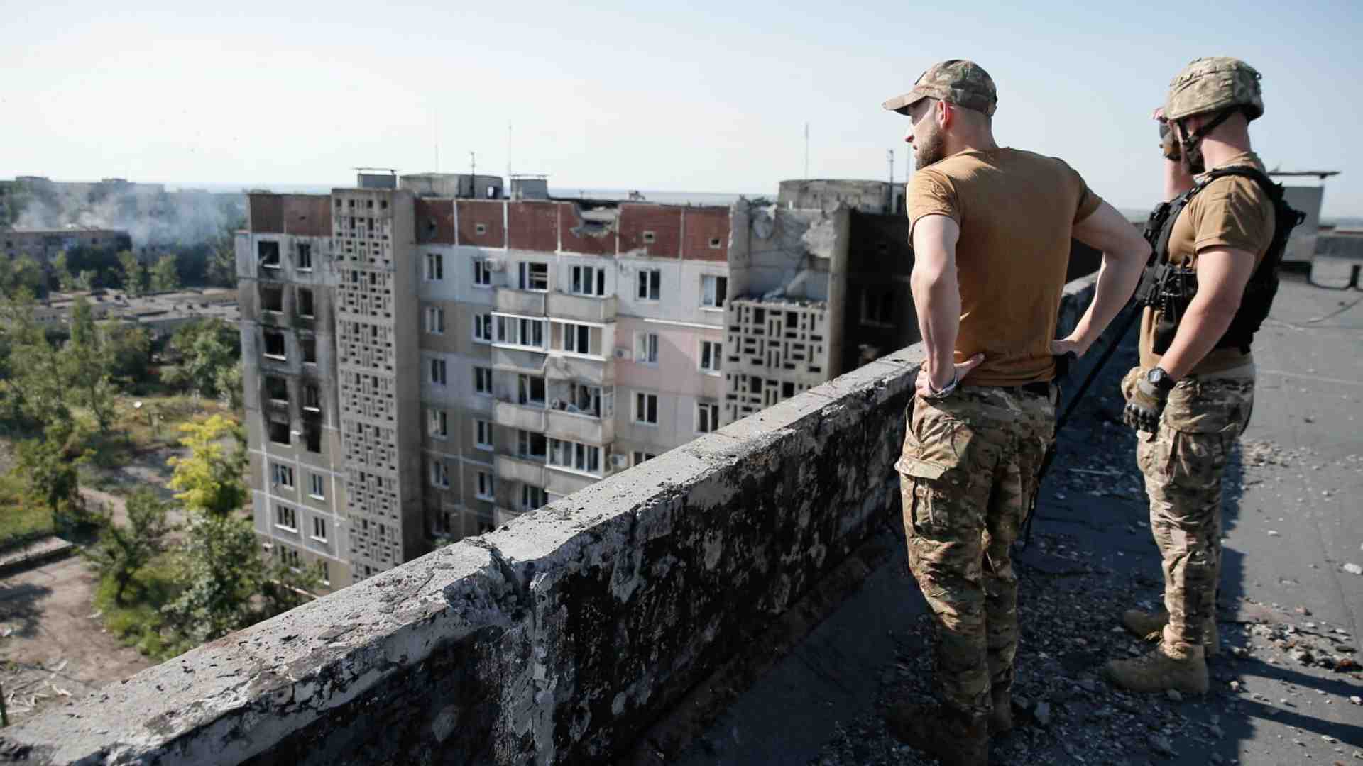 Immagine di Cade Vuhledar nel Donetsk. Un mondo lastricato di pietre d'inciampo