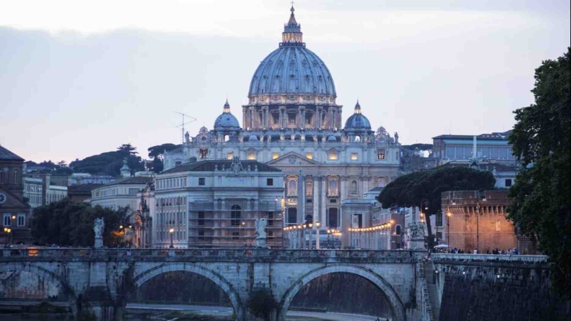 Immagine di Ecco come candidarsi al servizio liturgico nella Basilica di San Pietro