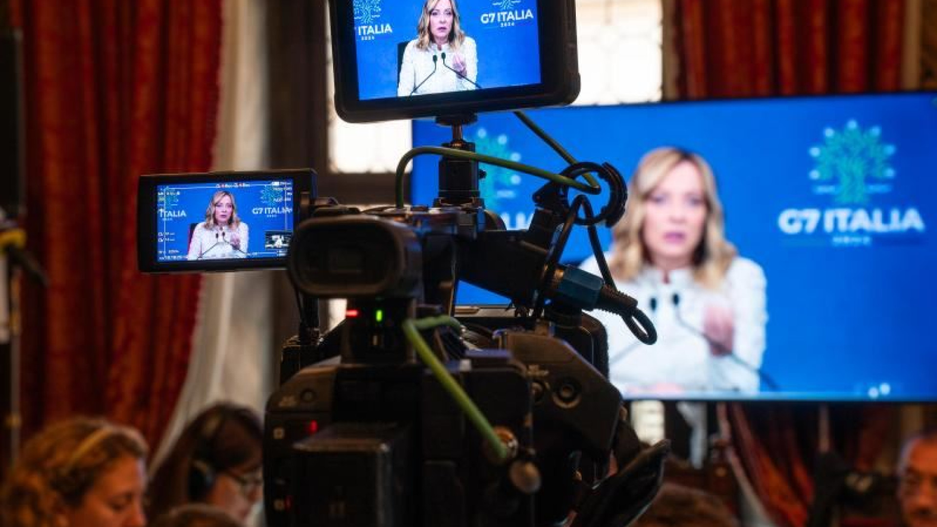 Immagine di Dopo i missili Meloni convoca il G7: «Soluzione diplomatica ancora possibile»
