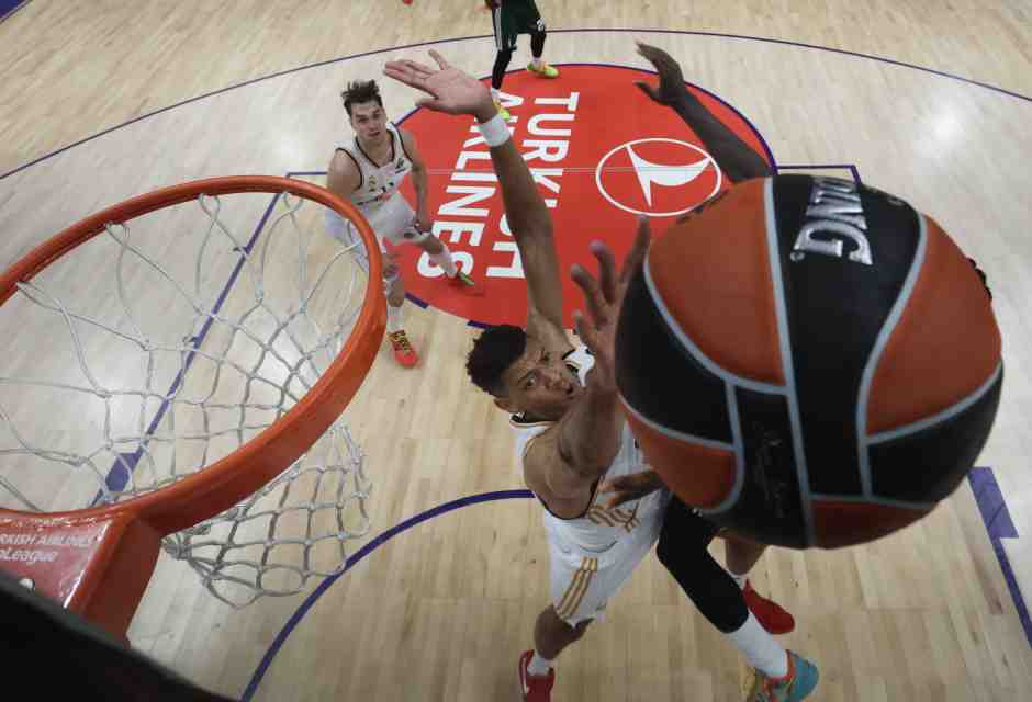 Un'immagine della finale dell'Eurolega 2023-2024 tra&nbsp;Real Madrid e Panathinaikos (foto Getty Images)<br />