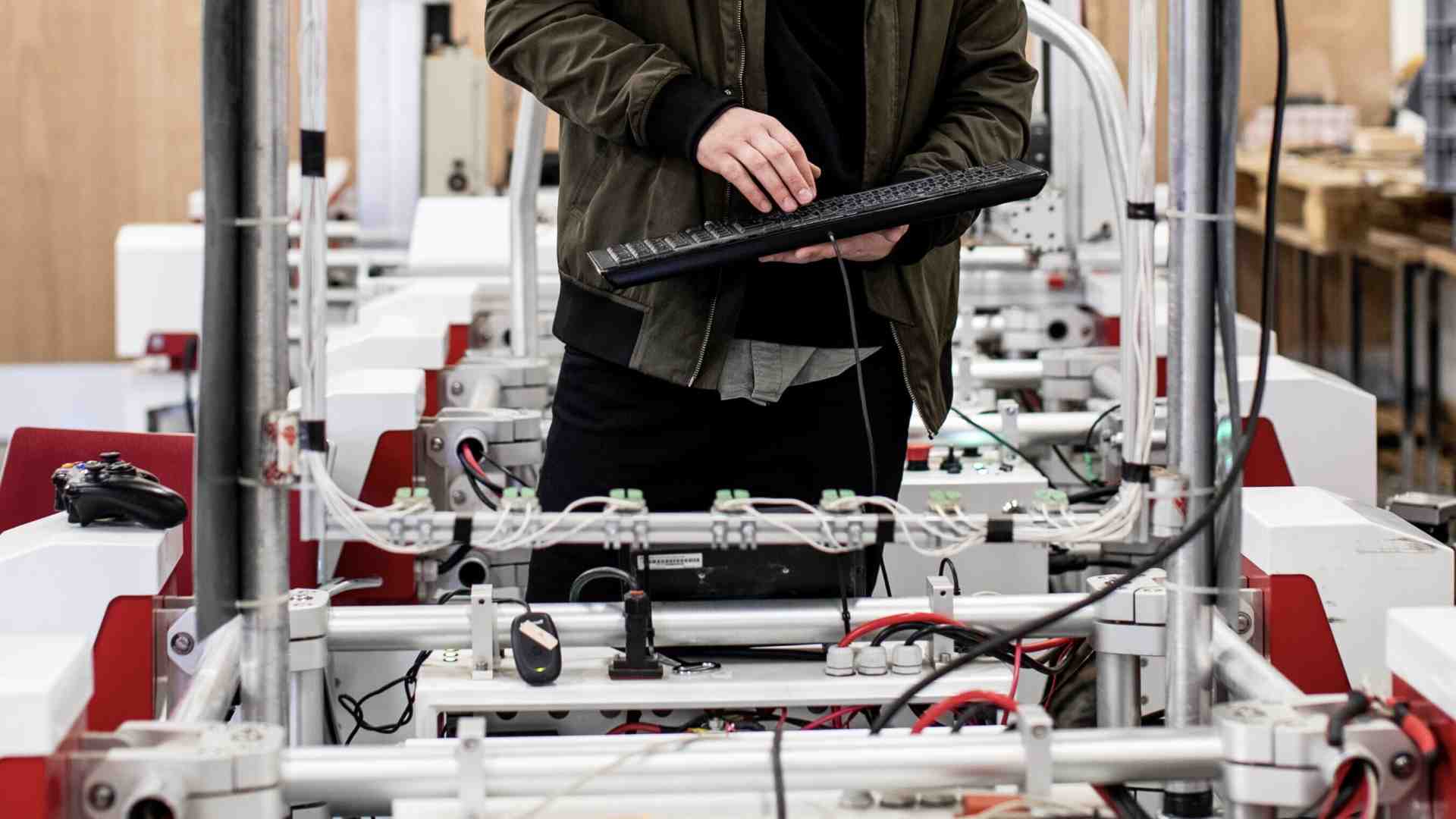 Immagine di UniCredit lancia borse di studio per gli STEM in Lombardia e Campania