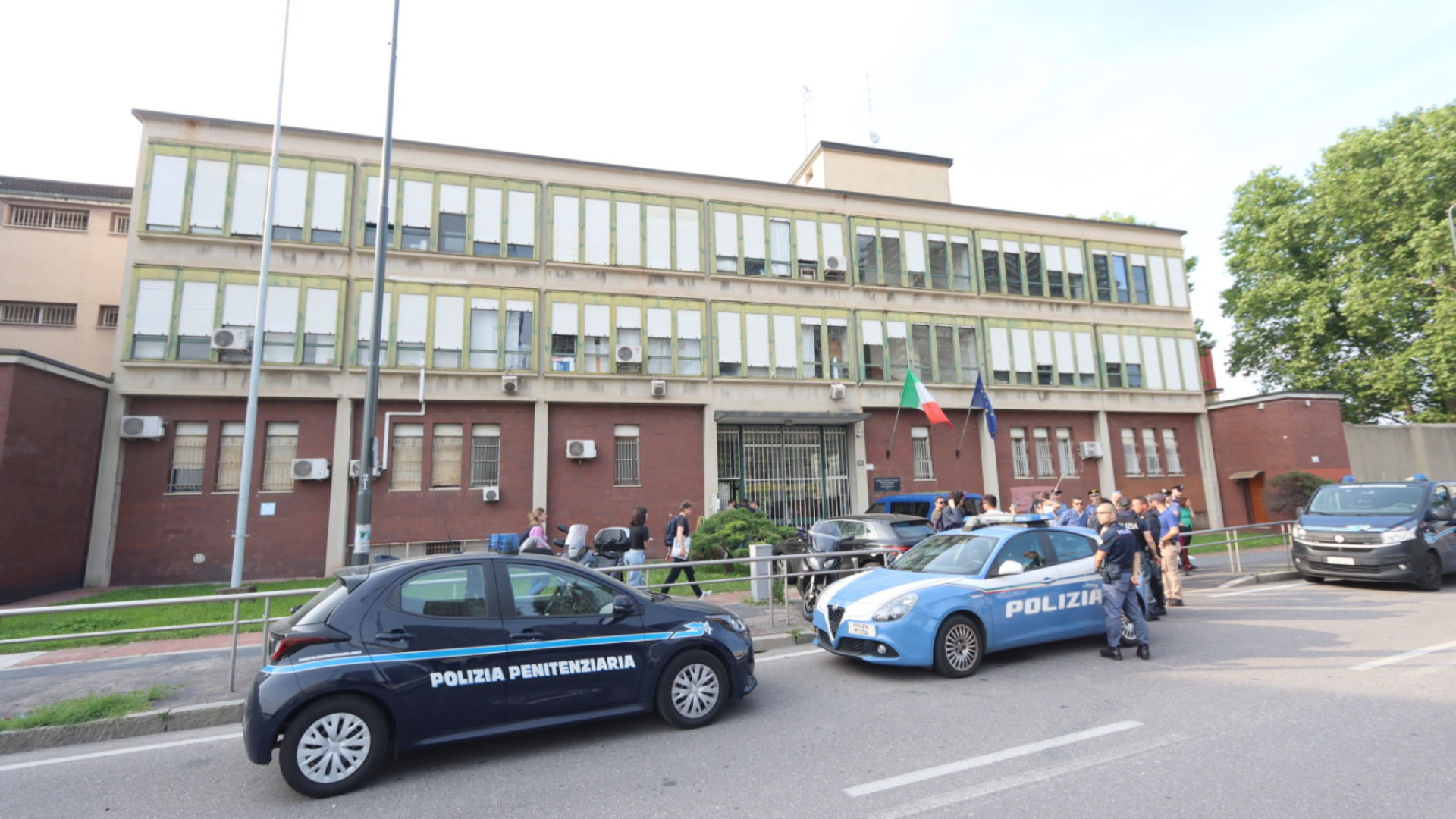 Immagine di Minori fra psicofarmaci e aggressioni: dietro le sbarre è un inferno