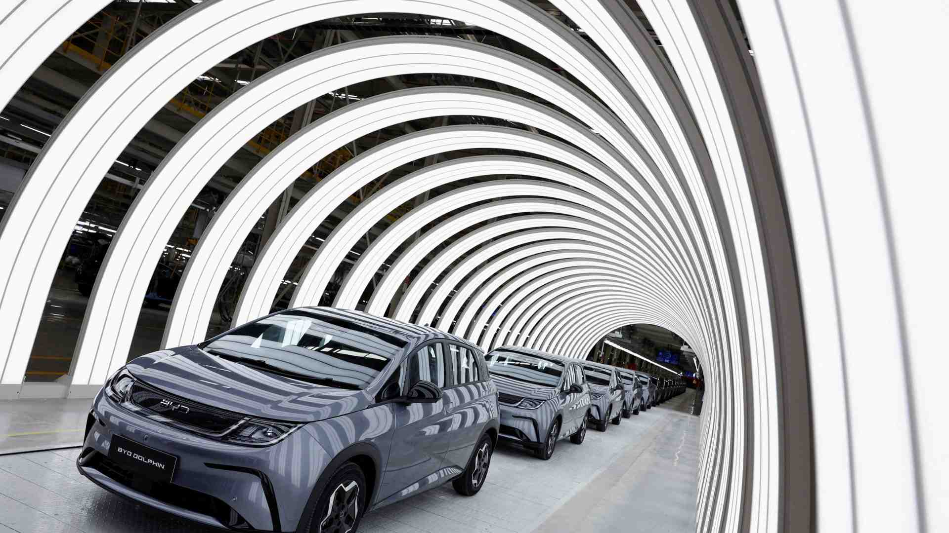 Immagine di L'Europa si spacca sui dazi Ue alle auto elettriche cinesi