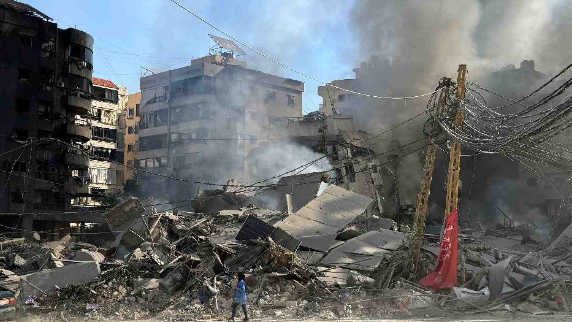 Immagine di Raid sul Libano, caccia al successore di Nasrallah. Profughi in trappola