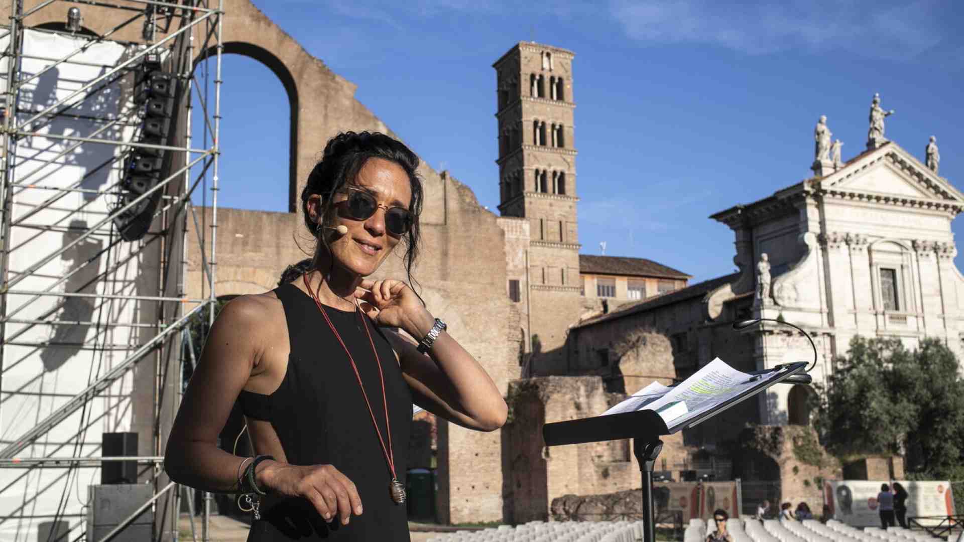 Immagine di Chiara Gamberale è tornata: quindici anni per sempre? Molto di più