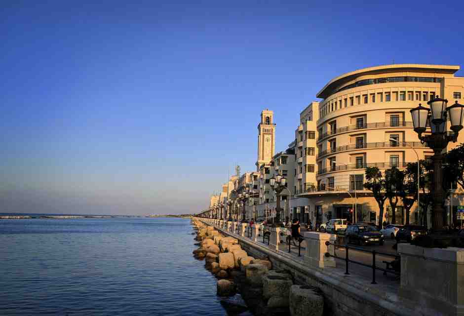 L'albergo delle Nazioni a Bari (foto Pexels)