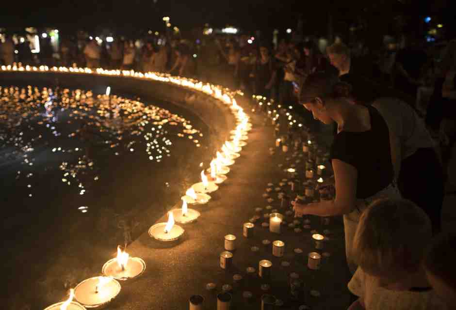 A un anno dal 7 ottobre, gli israeliani guardano in faccia il trauma e ritrovano l’unità