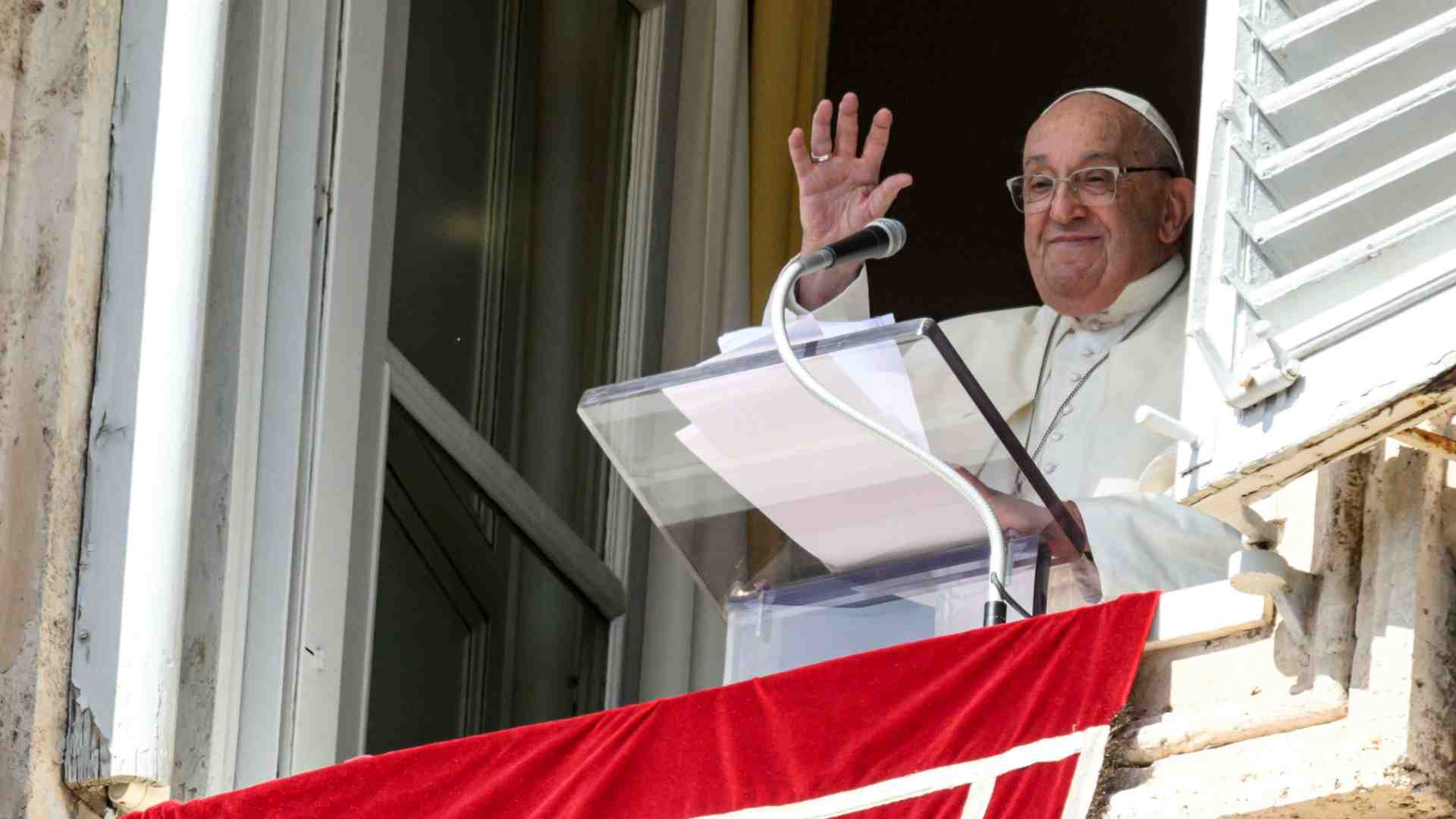 Immagine di Il Papa invoca il cessate il fuoco. E annuncia 21 nuovi cardinali (4 italiani)