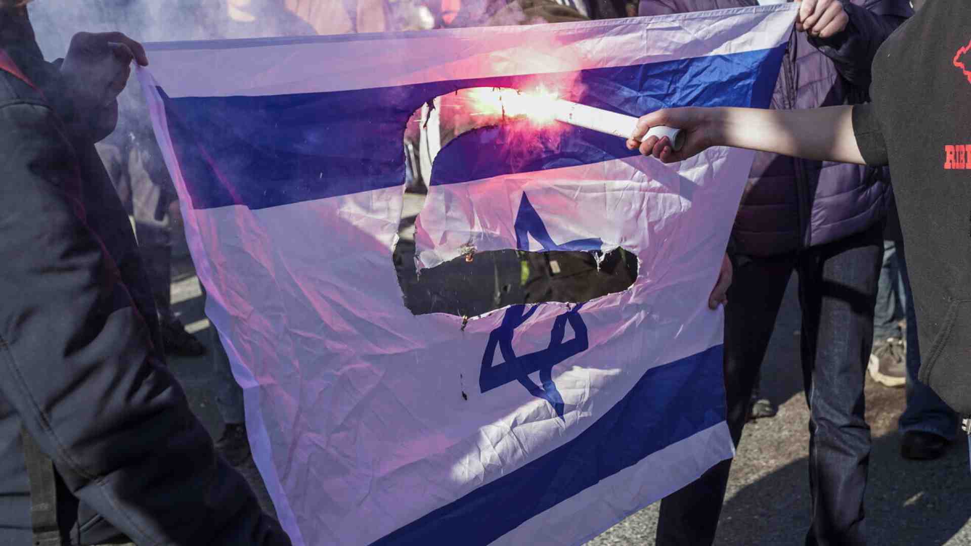 Immagine di Perché un anno fa il “siamo tutti israeliani” è durato solo qualche ora