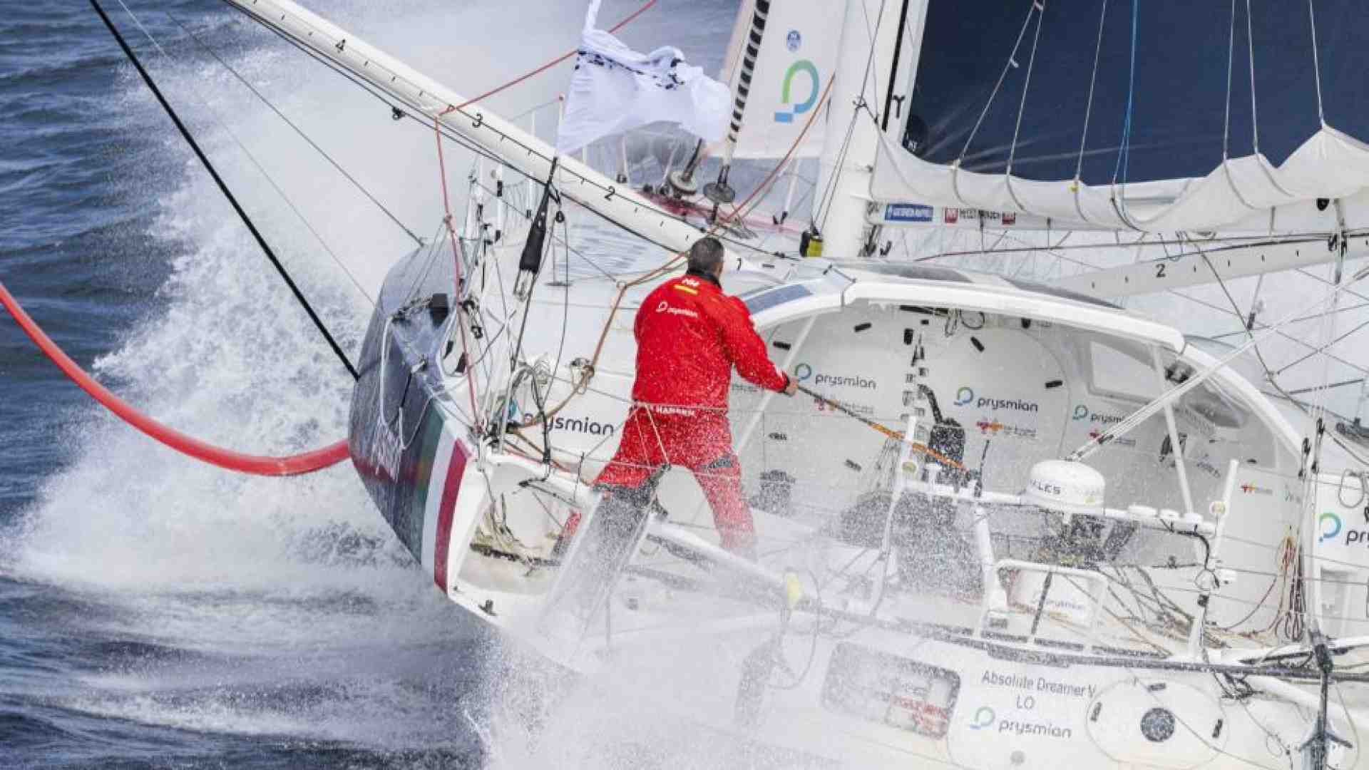 Immagine di Pedote: «Io su una barca a vela fino ai confini del mondo»