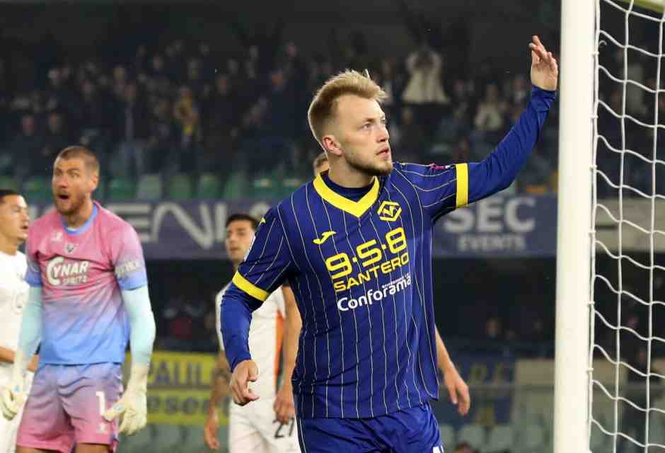 &nbsp;L'attaccante dell'Hellas Verona Casper Tengstedt (foto LaPresse)<br />