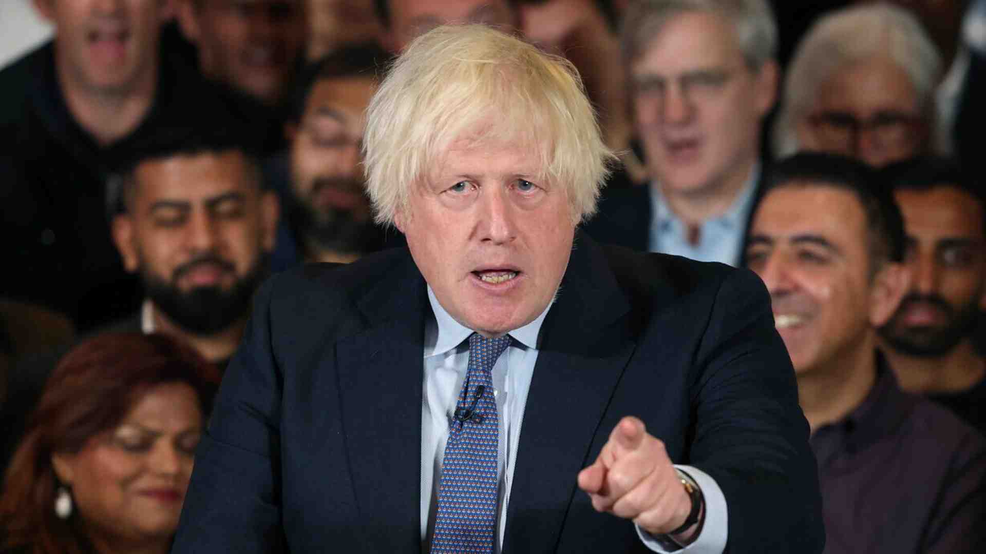 Immagine di Il Regno Unito che invade l'Olanda per i vaccini anti Covid, e altre stranezze nel libro di Boris Johnson