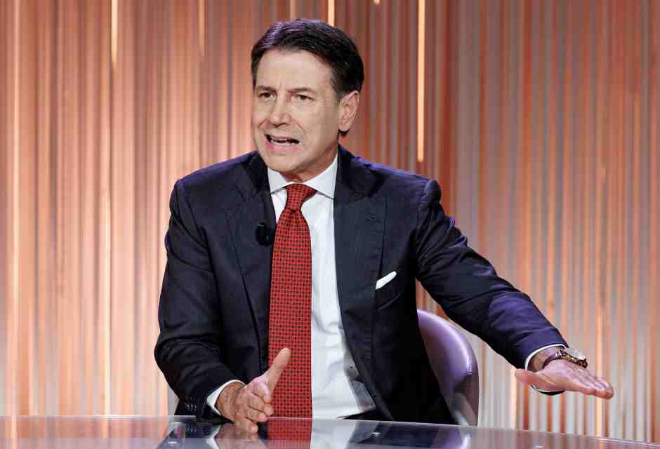 Lo strano caso dei moltiplicatori surreali del Pnrr e del Superbonus