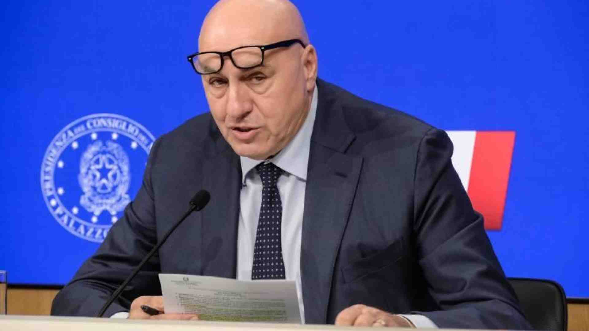 Immagine di Crosetto accusa Israele: «L'attacco alla base Unifil è crimine di guerra»