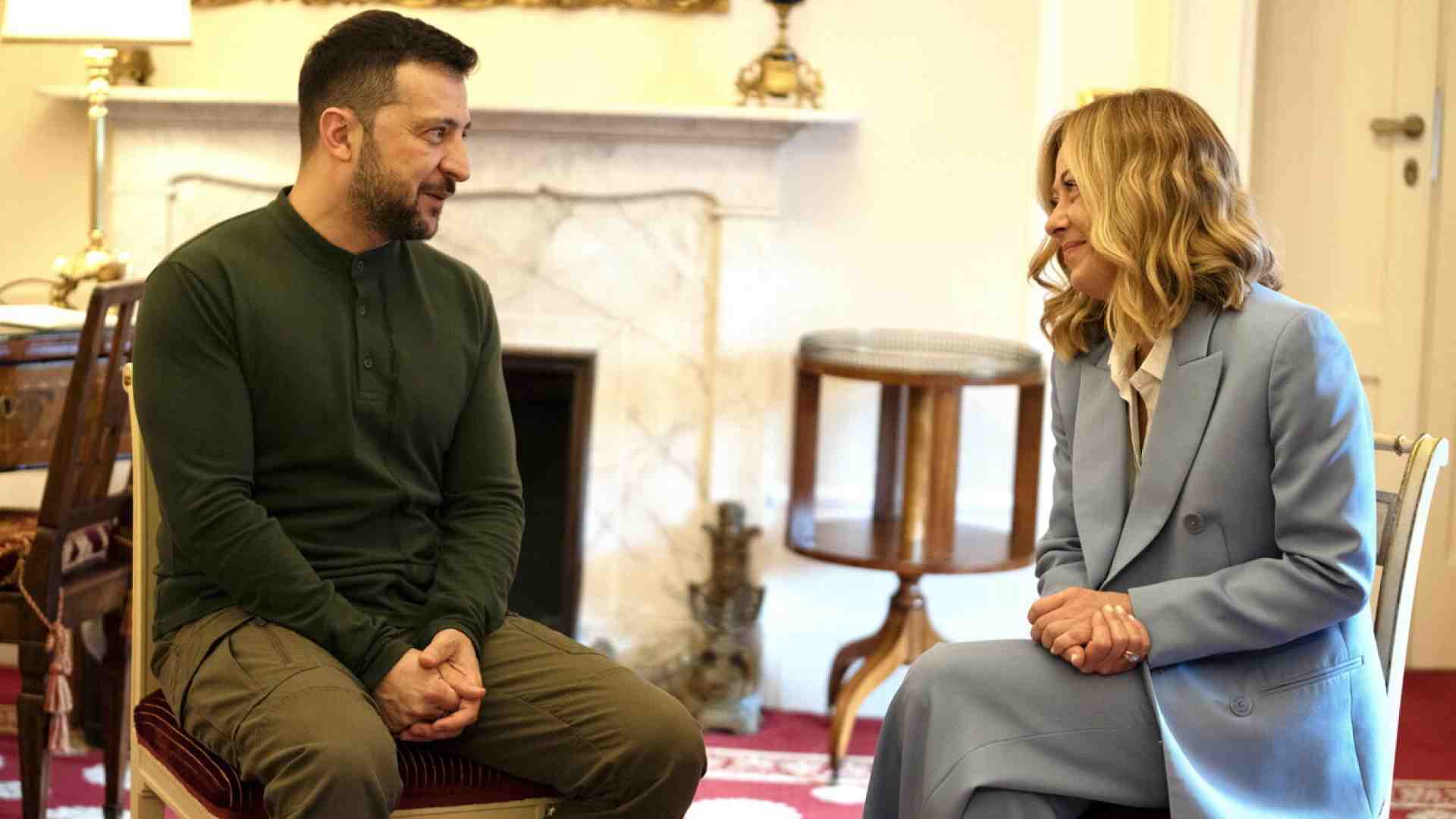 Immagine di Meloni riceve Zelensky ma ha la testa in Libano. Nomine e diplomazia
