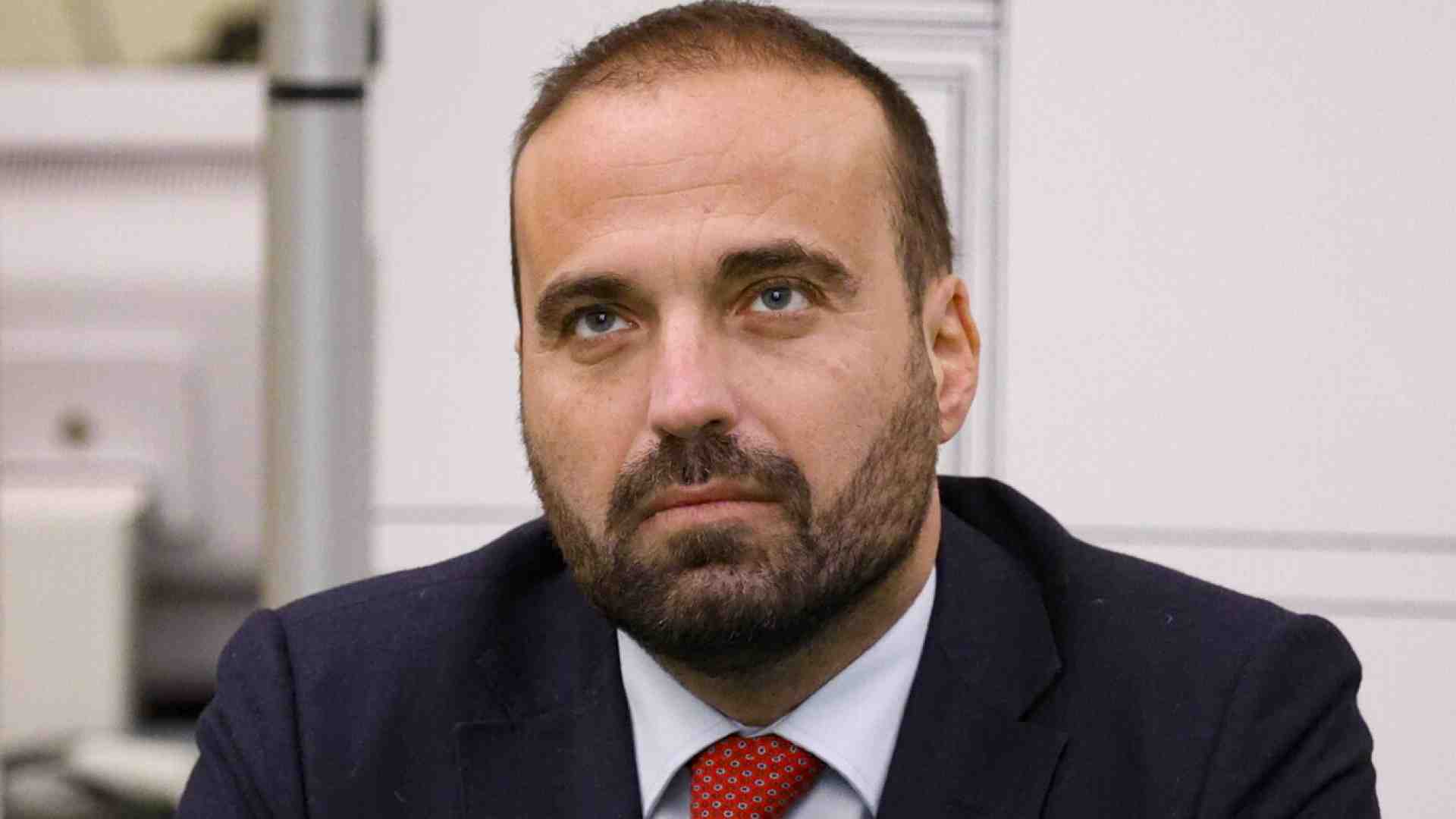 Immagine di Cosa vuol dire non rassegnarsi al bipopulismo. Il libro di Marattin
