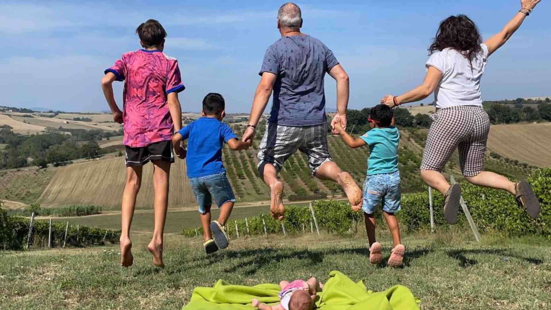 Immagine di «Noi, felici di essere genitori-ponte». Quando l'affido cambia la vita