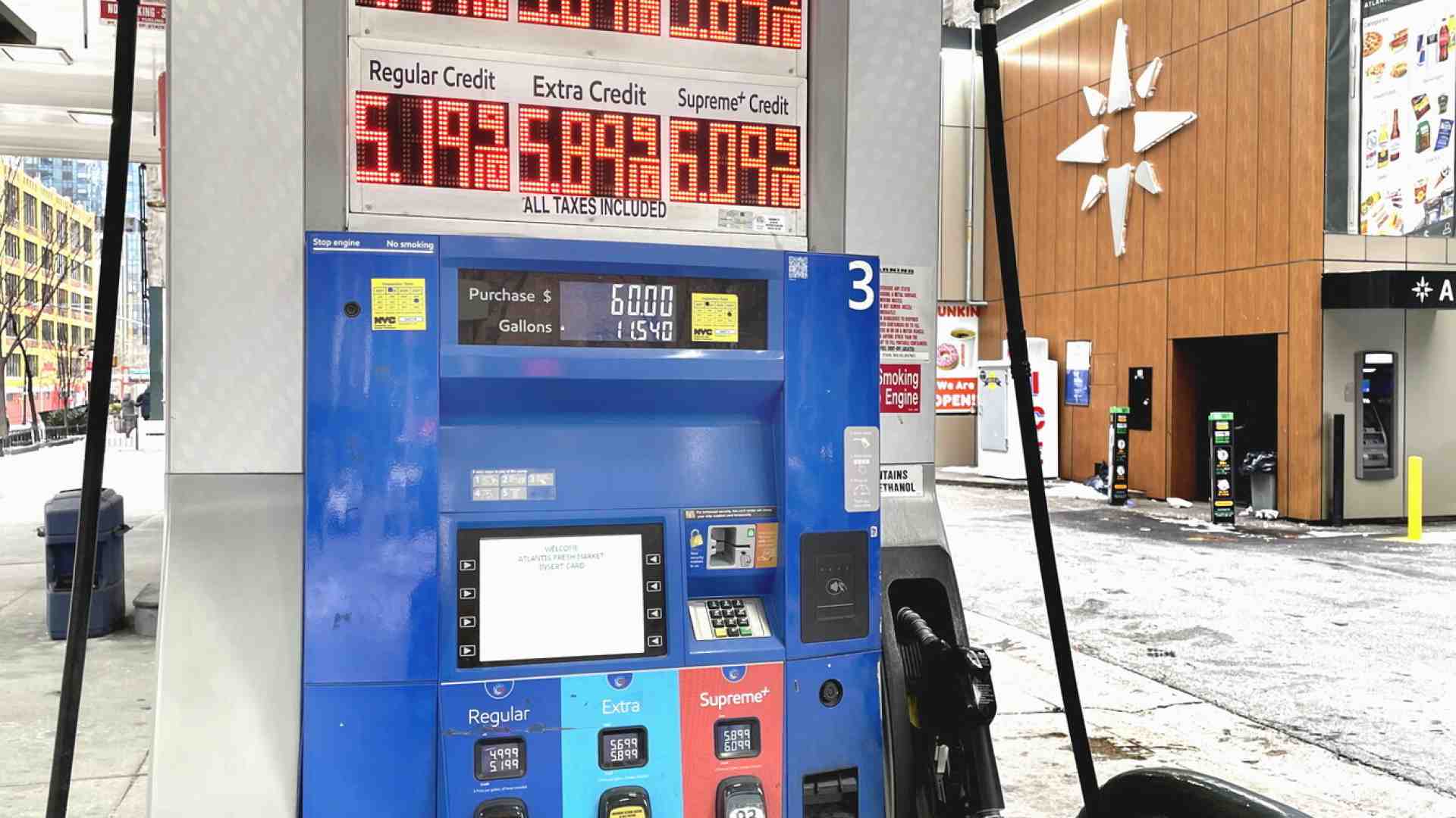 Immagine di Sul voto Usa si allunga l'ombra della benzina