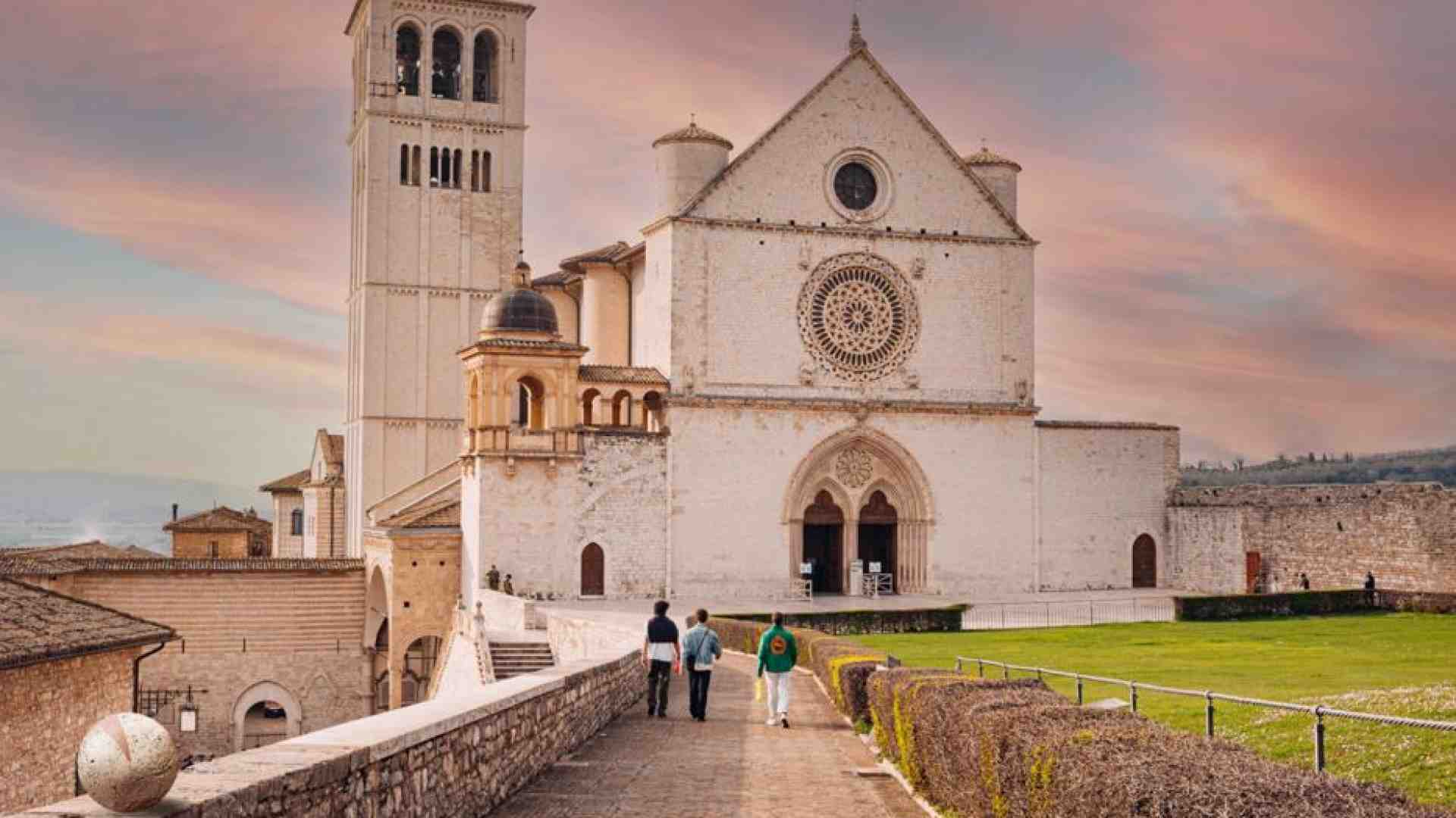 Immagine di Assisi città aperta, qui le pietre “parlano”. Proprio a tutti