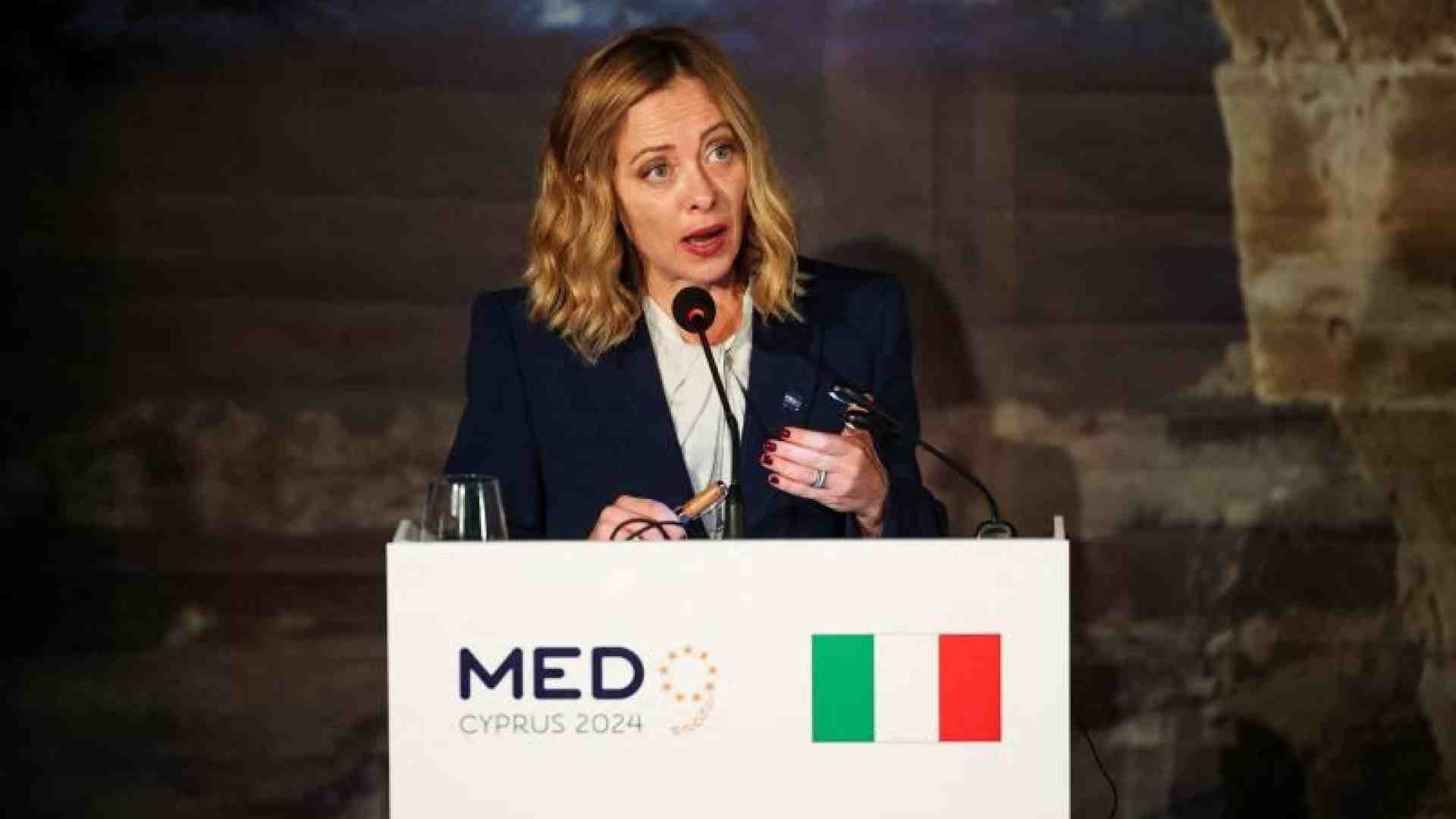 Immagine di Tagli e accise, già oggi l'ok. Banche, si tratta a oltranza sul contributo