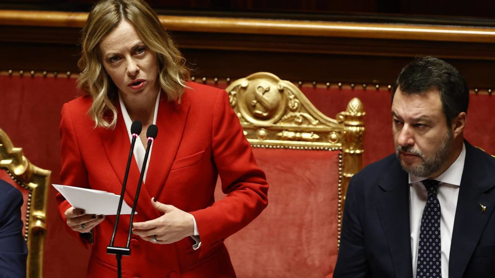 Immagine di Meloni chiede «unità nazionale» su Fitto. A Bruxelles tensione sui migranti