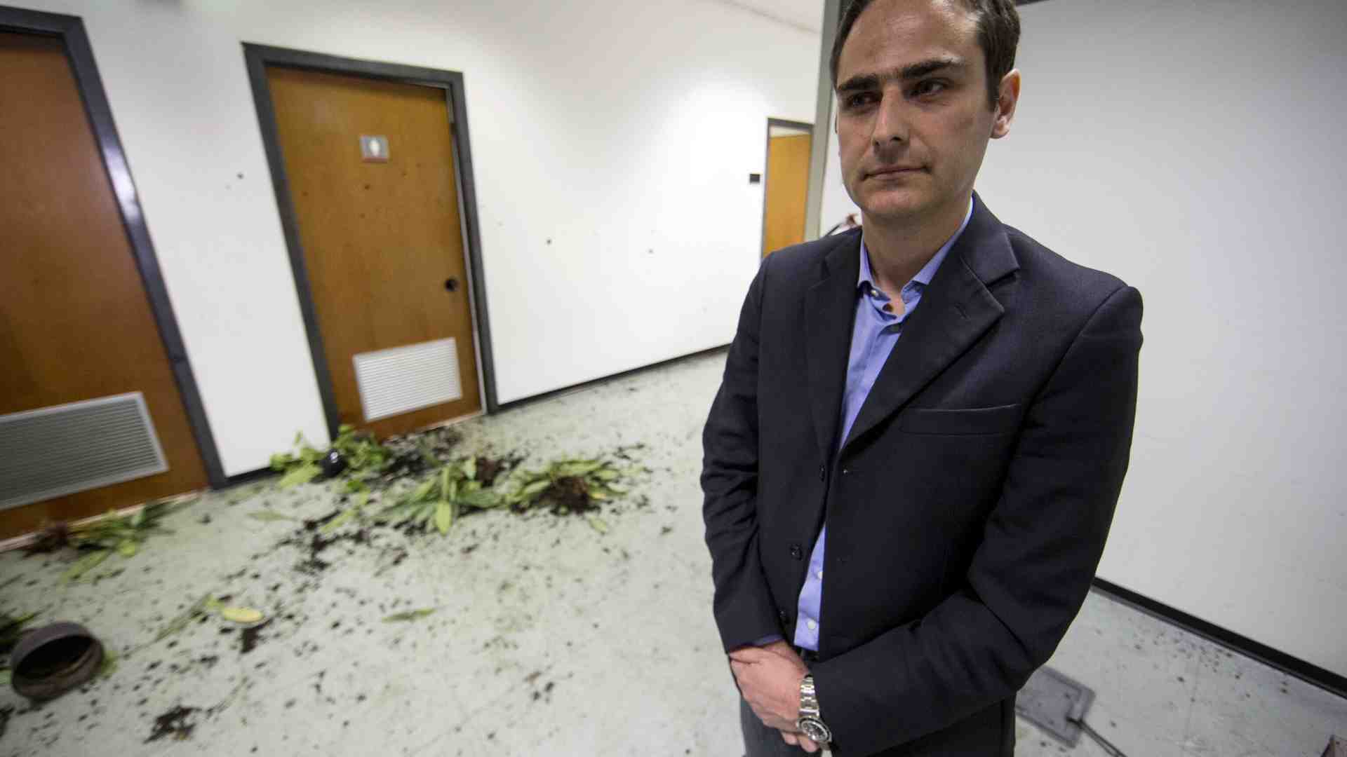 Immagine di Mondo di mezzo, la procura ora chiede l’assoluzione per l'ex capogruppo Pd a Roma