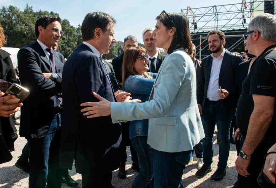 Giuseppe Conte con Elly Schlein (foto LaPresse)