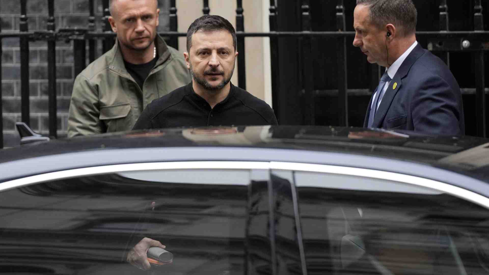 Immagine di Zelensky mostra i cinque punti per sconfiggere la Russia. Adesso tocca agli alleati