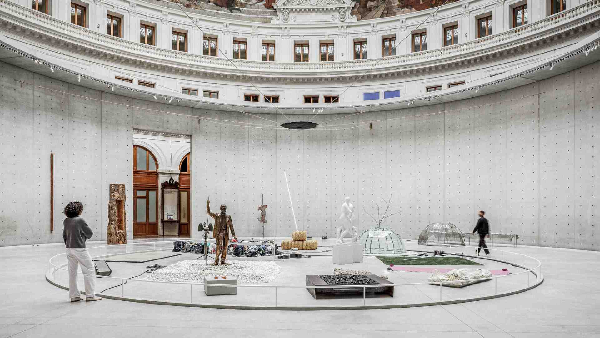 Immagine di Arte (non più) Povera. Una mostra a Parigi svela un rischio: che il narcisismo oscuri una corrente artistica