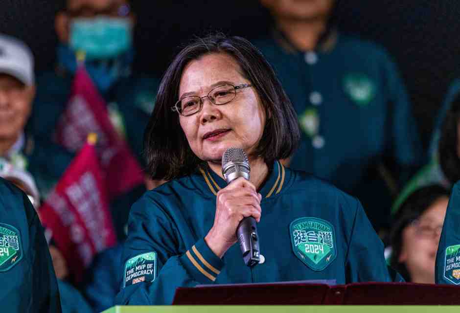 Tsai Ing-wen in un<span style="color: rgb(8, 8, 8); font-family: Lato, sans-serif; font-size: 14px;">&nbsp;comizio elettorale l'11 gennaio 2024 a Taipei</span>&nbsp;(Getty Images)&nbsp;<br />