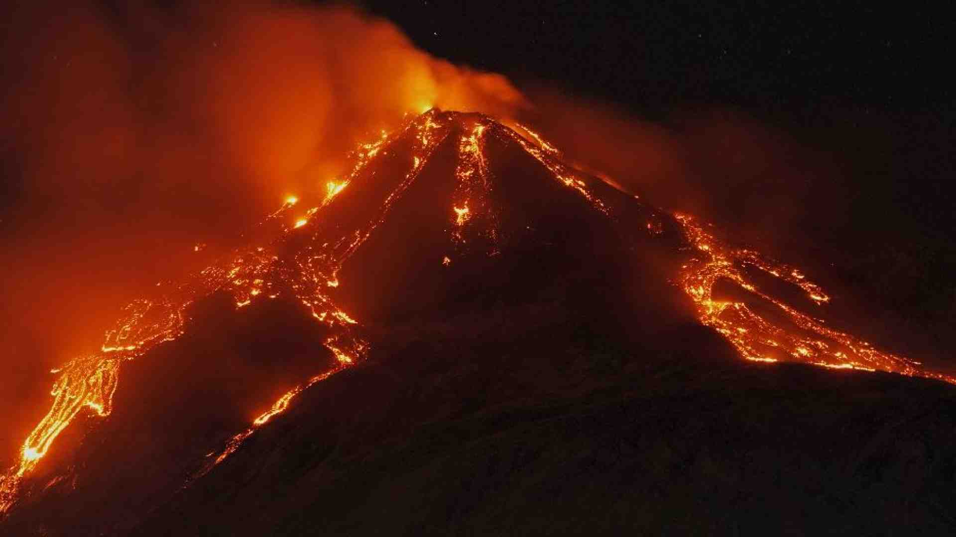 Immagine di Maschio o femmina? Etna