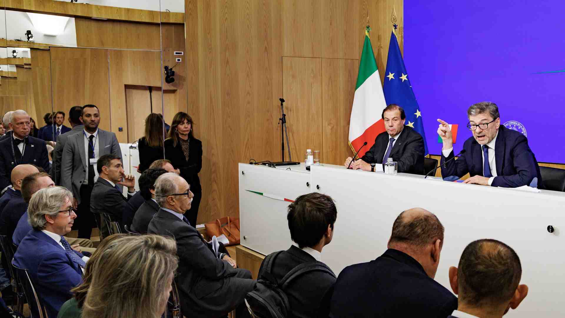 Immagine di Il buono, il brutto, il cattivo e la manovra. L'importanza di avere un ministro politico al Tesoro
