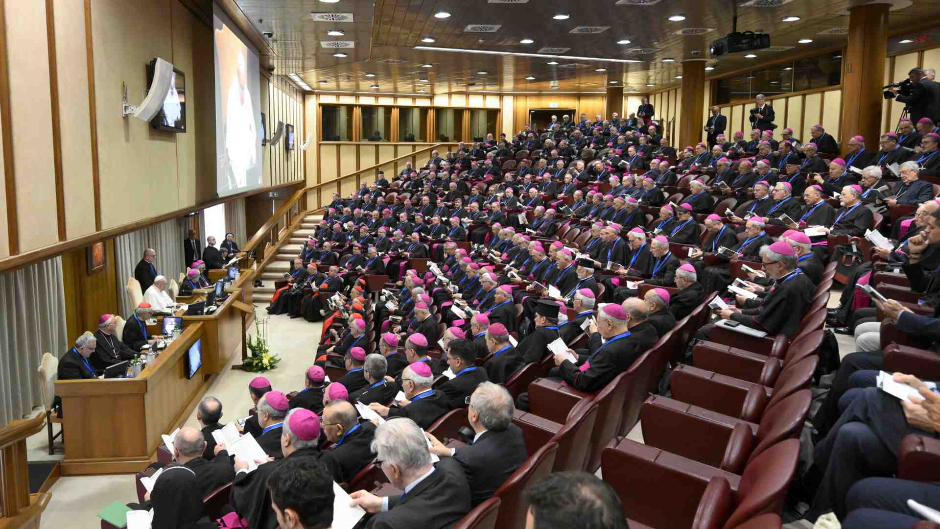 Immagine di La Cei attacca sui centri in Albania: "Prenderemo posizione"