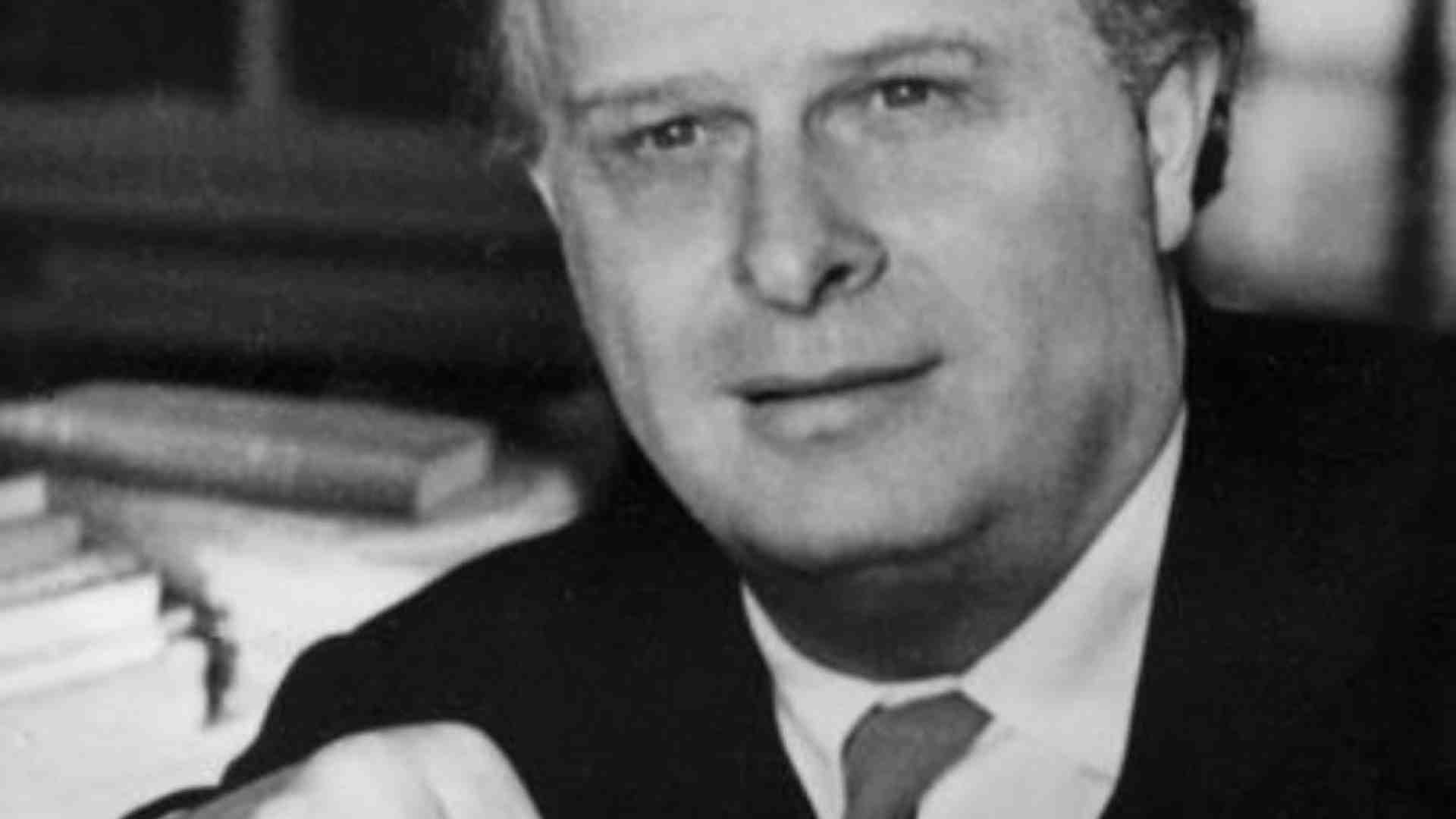 Immagine di Adriano Olivetti agente segreto contro Mussolini