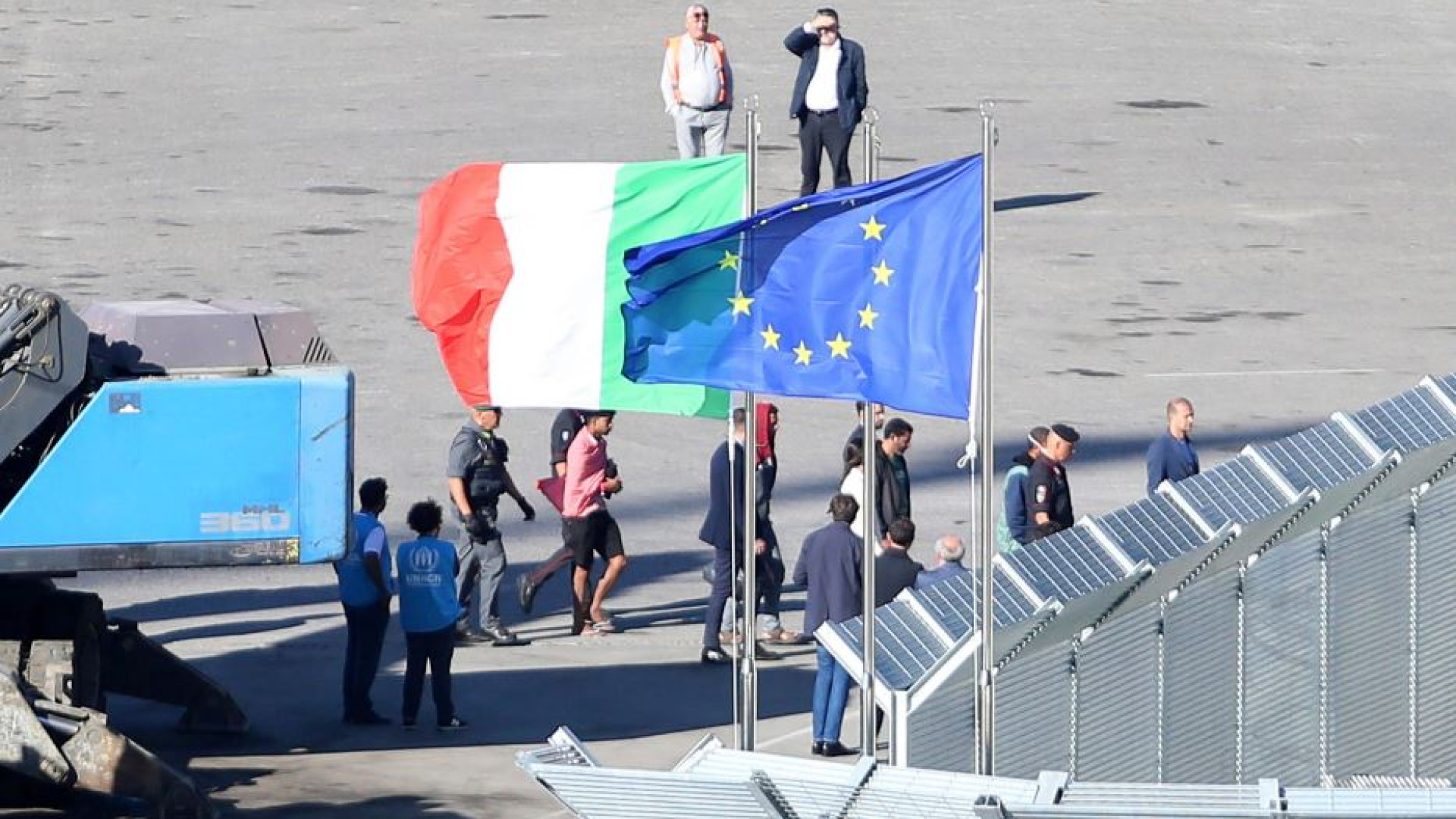 Immagine di Il tribunale non convalida il trattenimento dei migranti. Torneranno in Italia