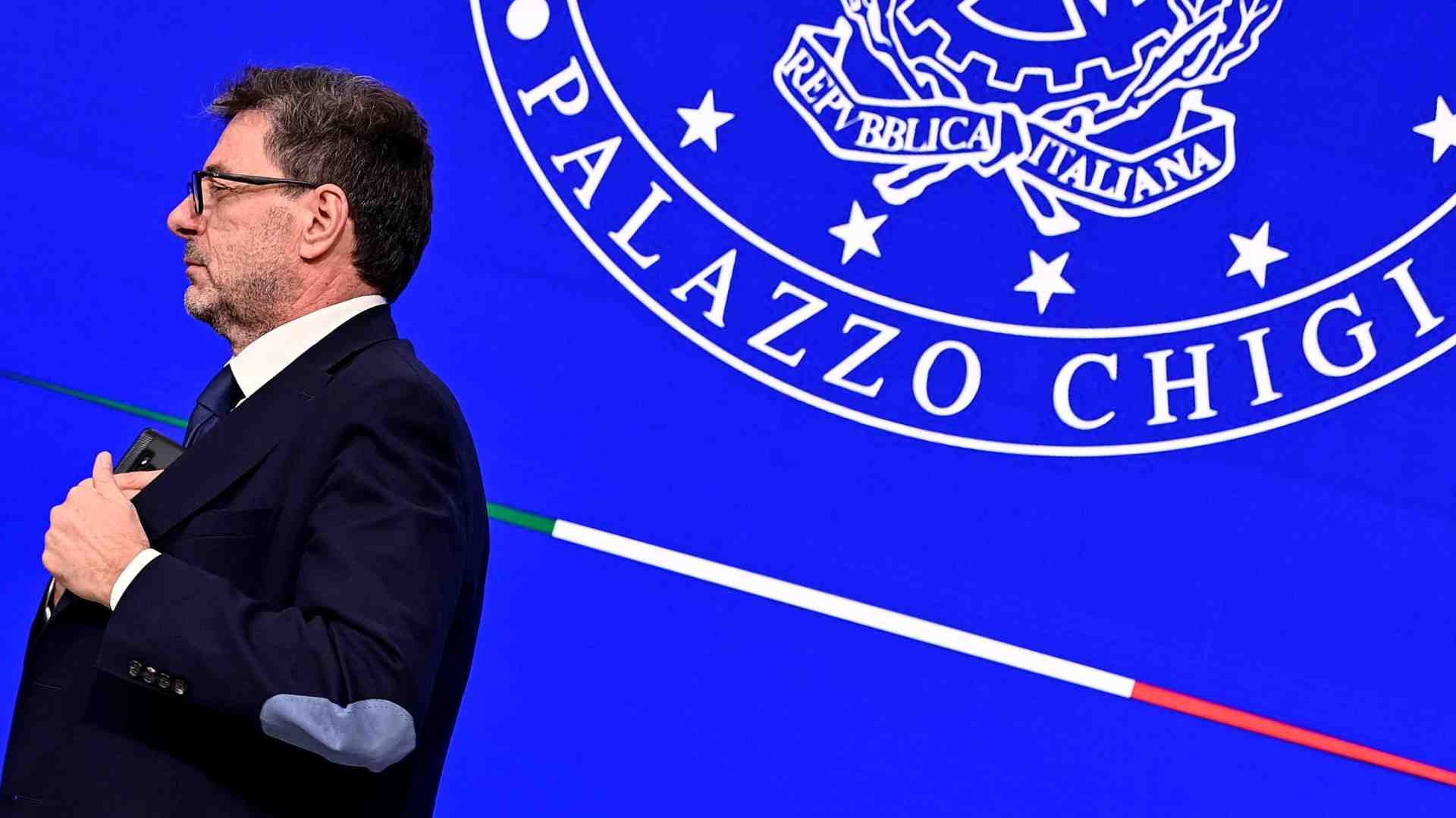 Immagine di L'Italia convince le agenzie di rating: S&P conferma, Fitch migliora l'outlook