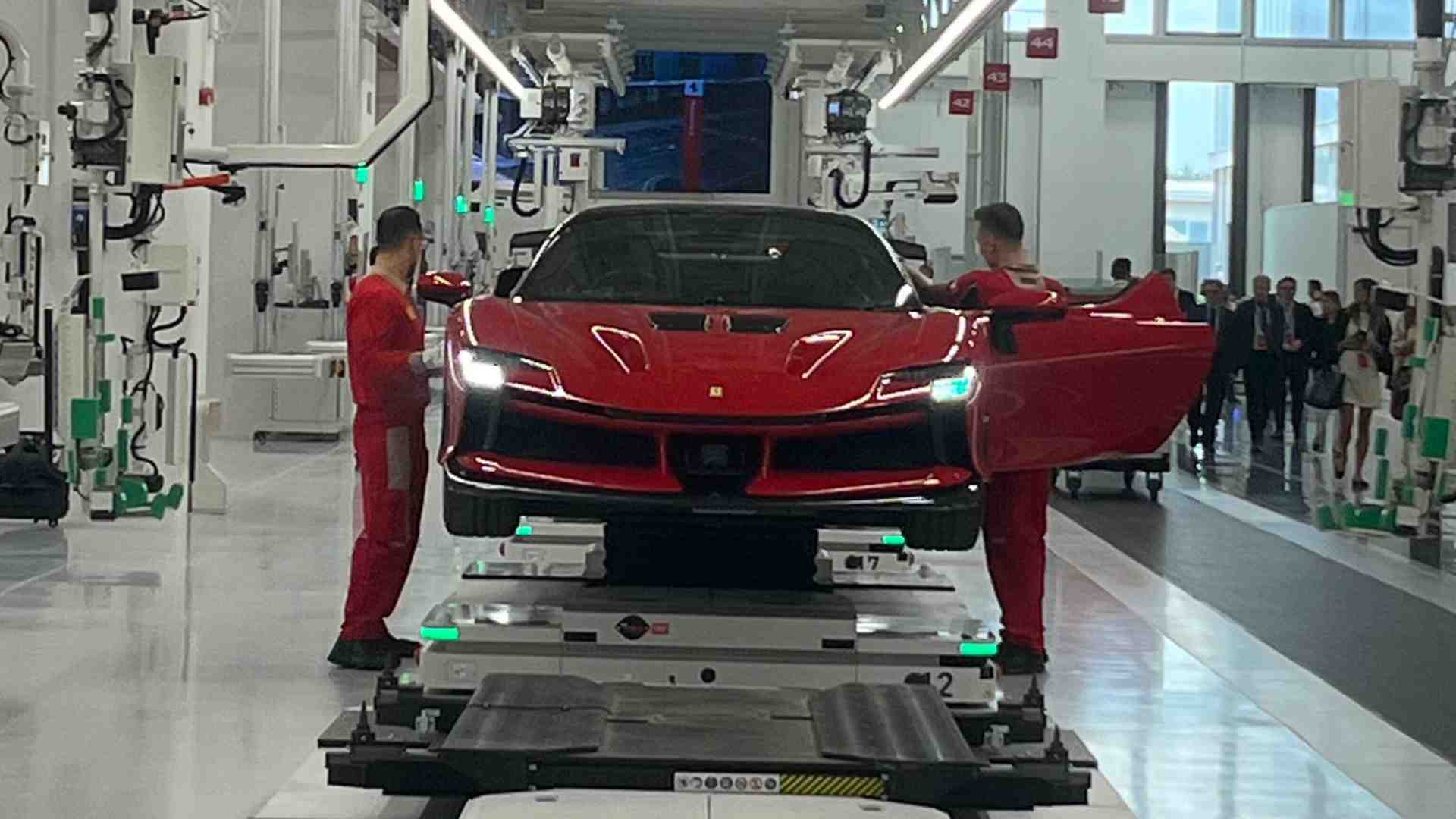 Immagine di Posticipare il divieto di vendita delle auto a motore termico ha anche svantaggi per l’Europa