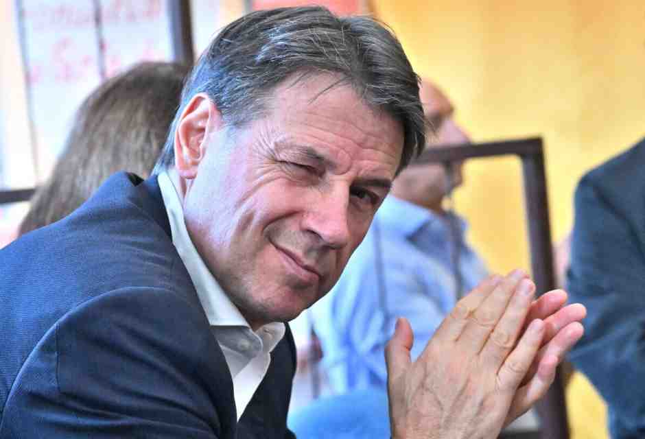Conte lo Spietato. Ha colpito Grillo nei sentimenti (il denaro) e ha distrutto Renzi