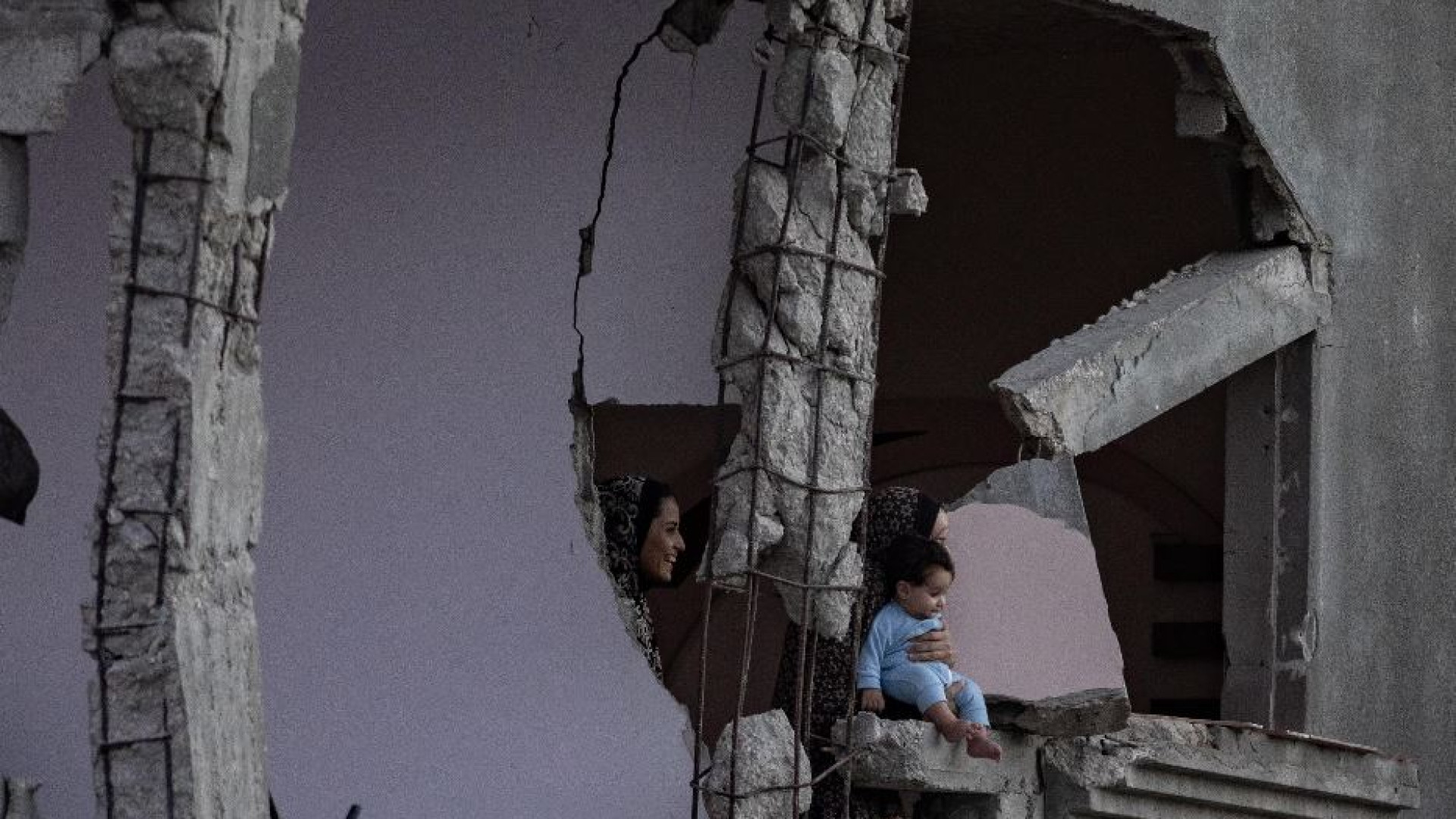 Immagine di L'Oms: «Mille bambini e donne saranno curati nella Ue». Raid su Beirut