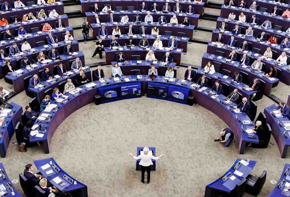 Il Ppe si schiera con Meloni e in Ue boccia l’offensiva della sinistra sul dossier Albania