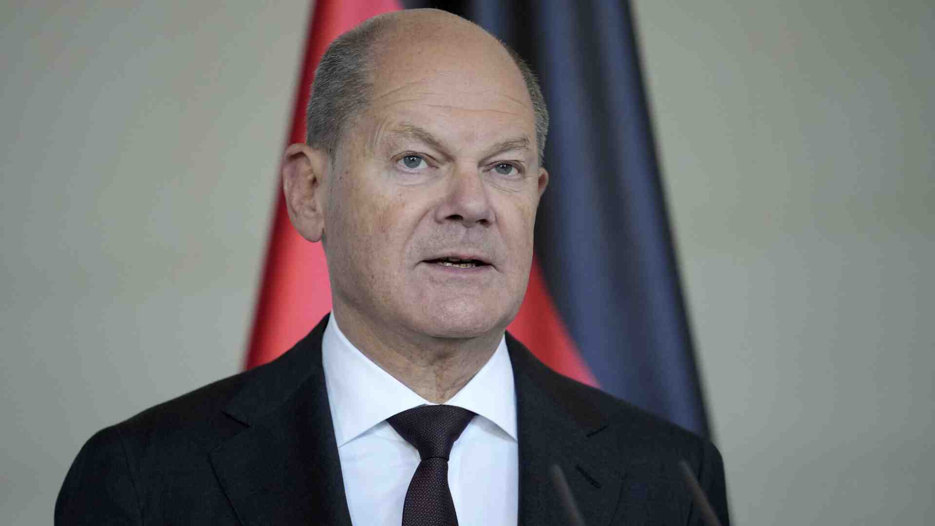Immagine di Scholz contro l’Ue sugli immigrati