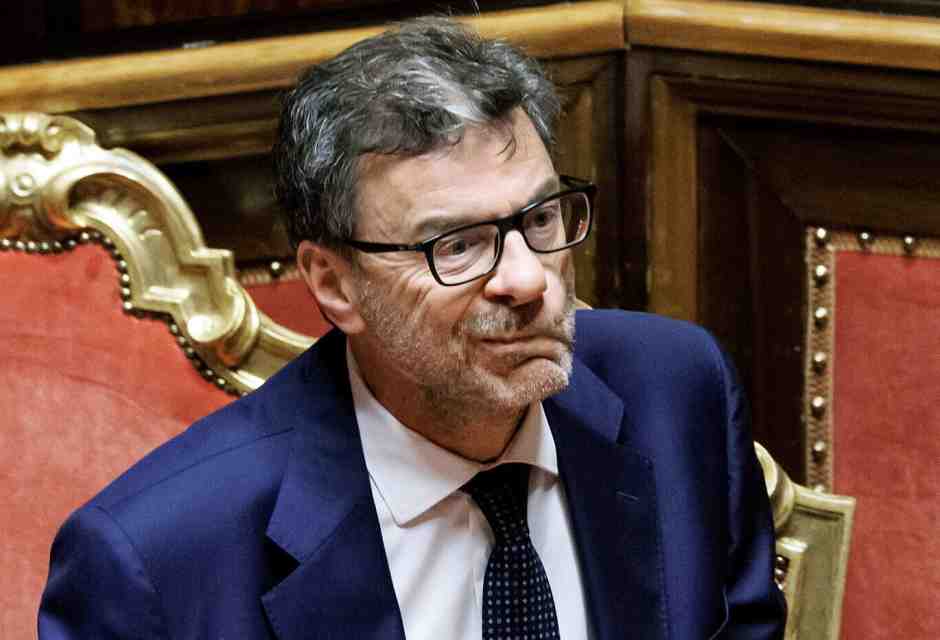 Il ministro dell'Economia Giancarlo Giorgetti (foto LaPresse)