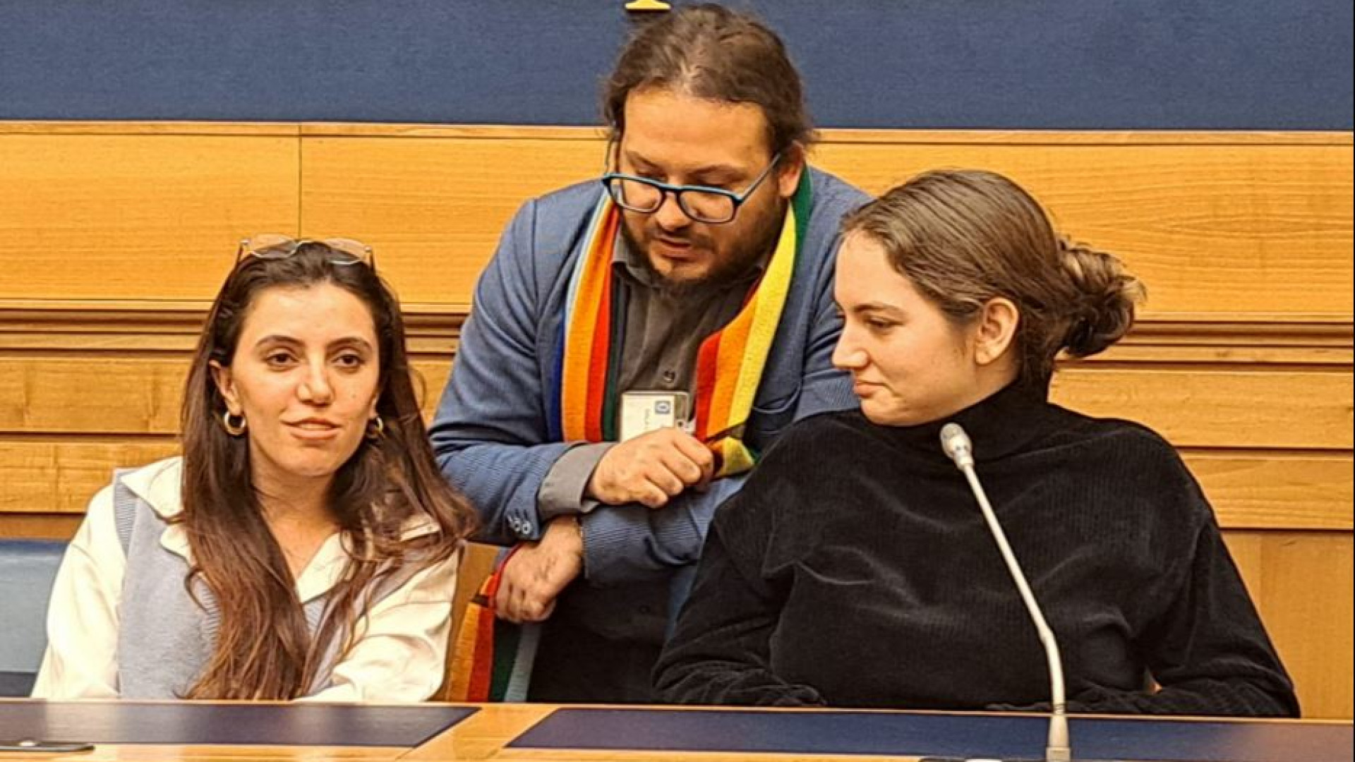 Immagine di Due ragazzi israeliani e due palestinesi parlano di pace in giro per l'Italia