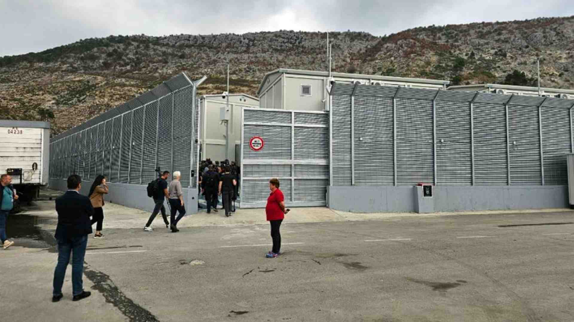 Immagine di Paesi “sicuri”, il decreto è stato impugnato davanti alla Corte Ue